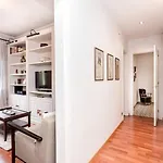 Central 2 Bedroom By Sagrada Familia