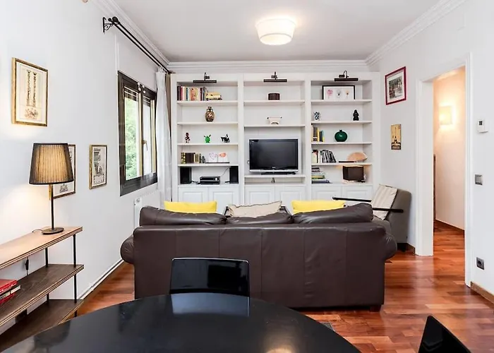 Central 2 Bedroom By Sagrada Familia
