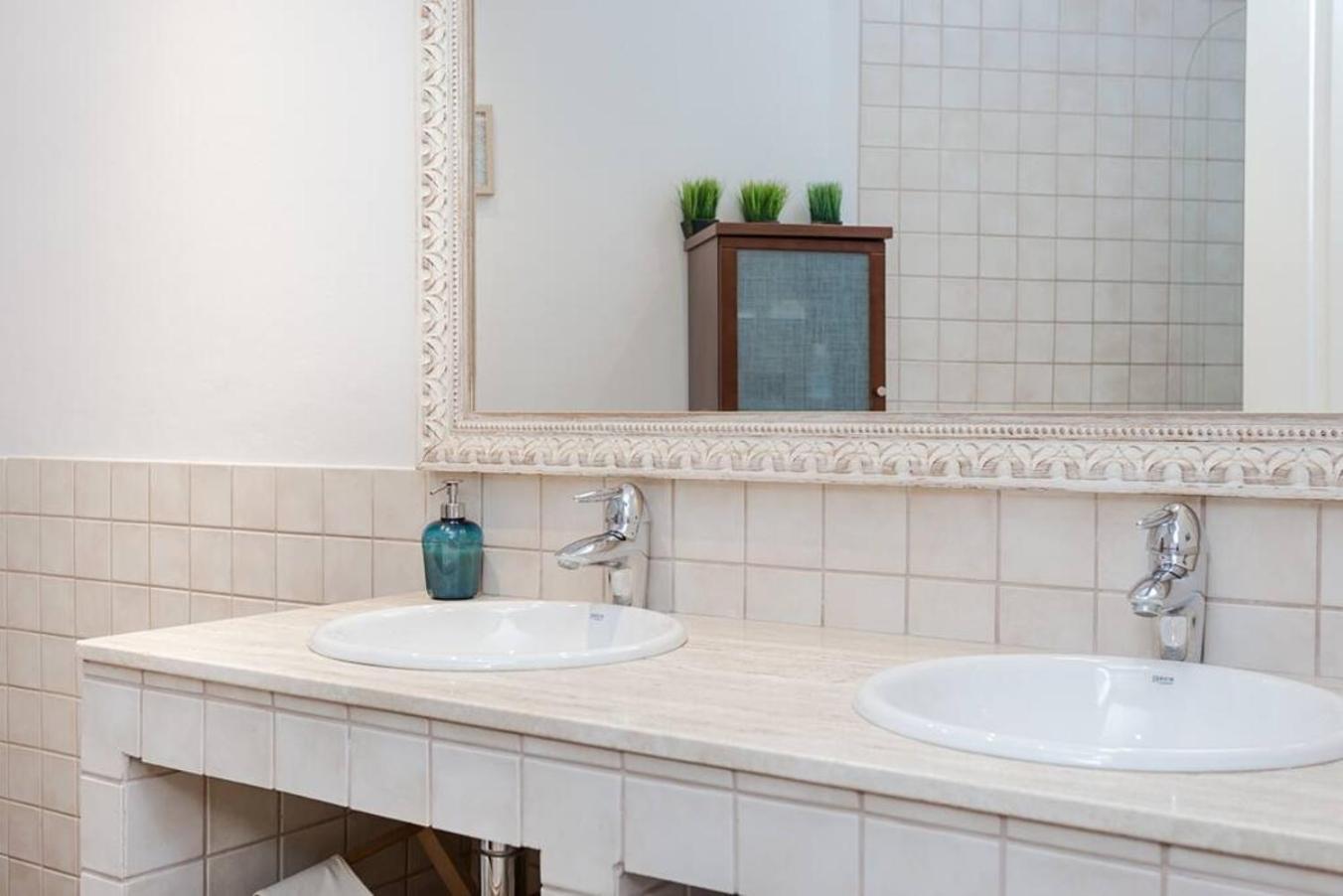 Central 2 Bedroom By Sagrada Familia Apartment Barcelona