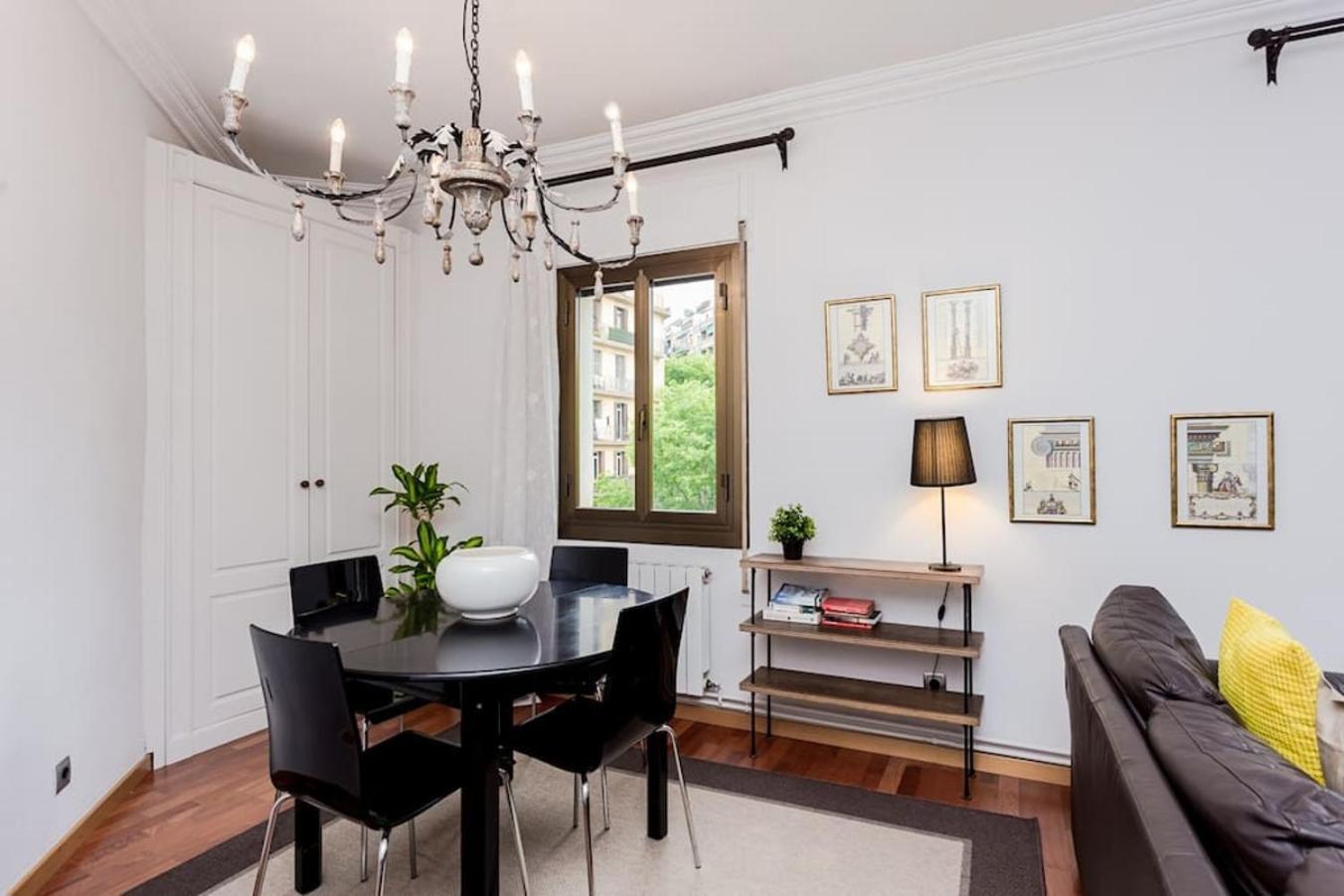 Apartment Central 2 Bedroom By Sagrada Familia Barcelona